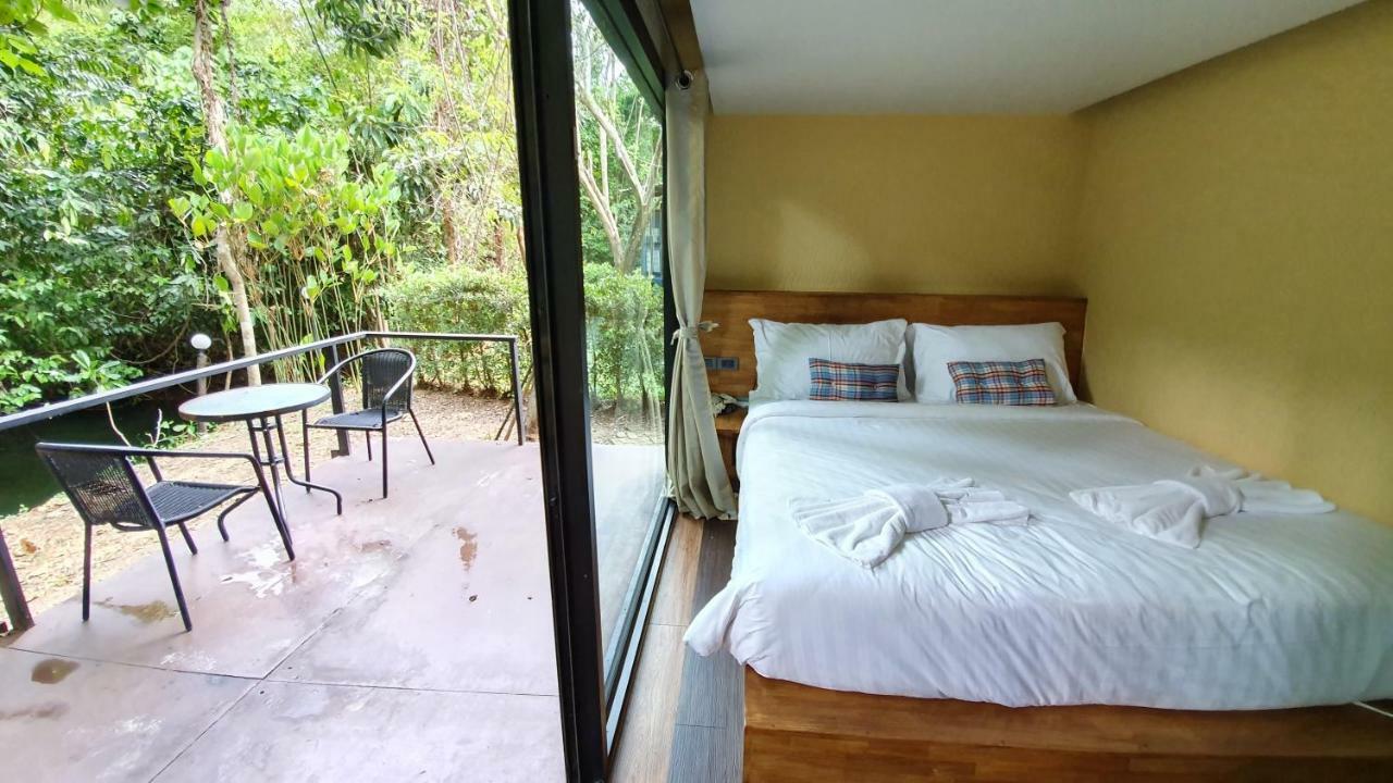 Hotel Hug Rimtharn Ban Khao Klom Habitación foto